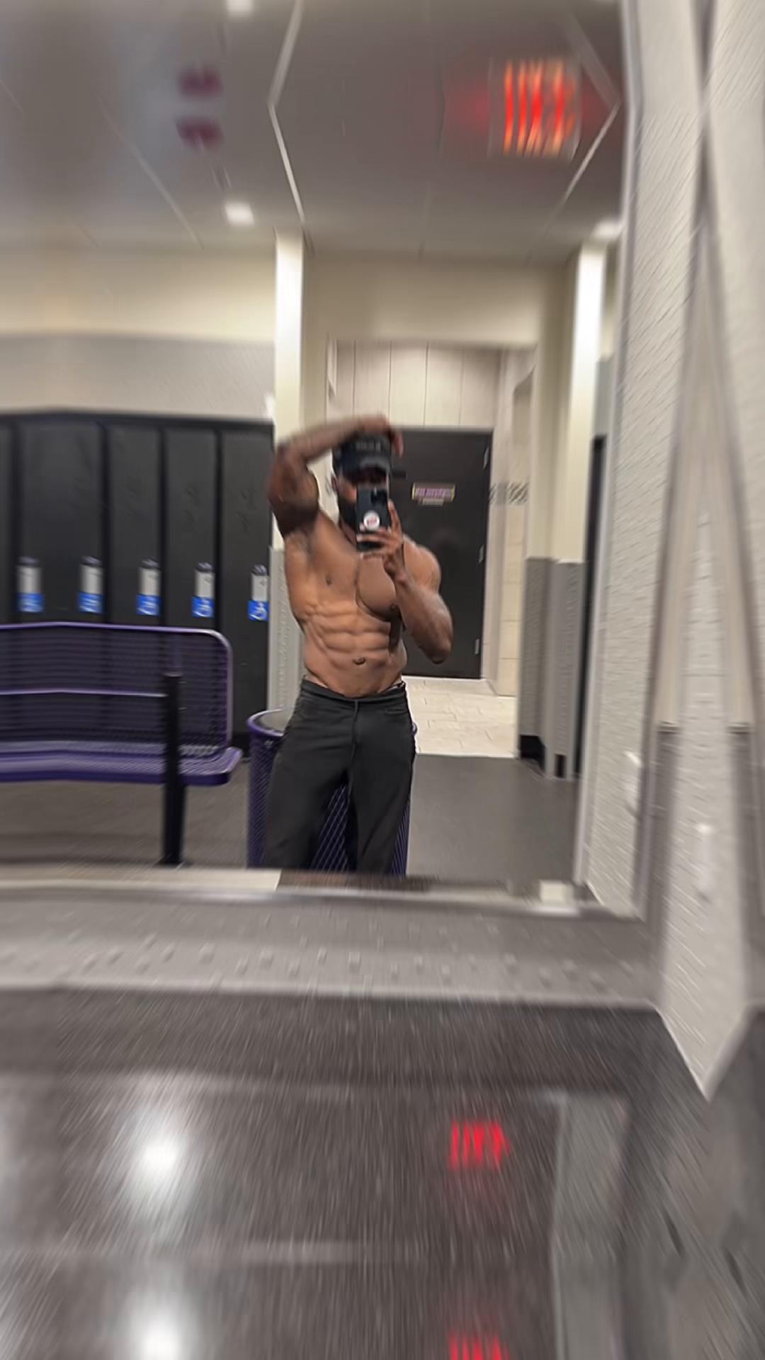 @firstname_leon