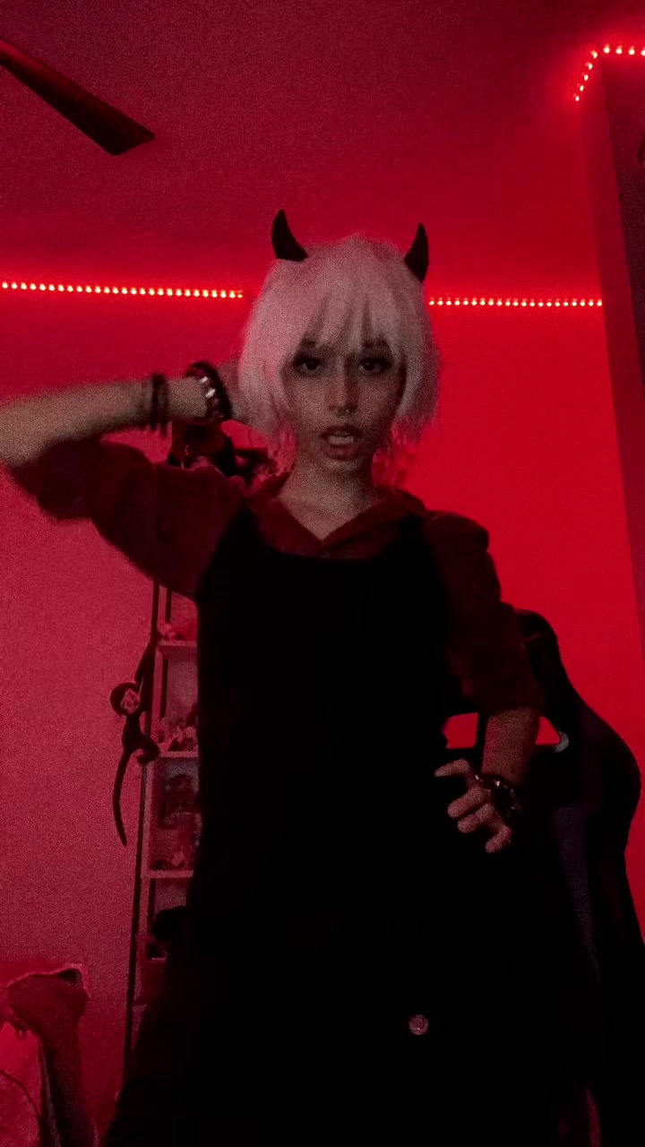 @☆ Ghost (he/him)