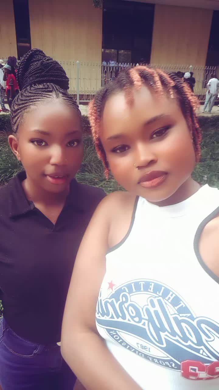@💥Daisyy🖤💜💙