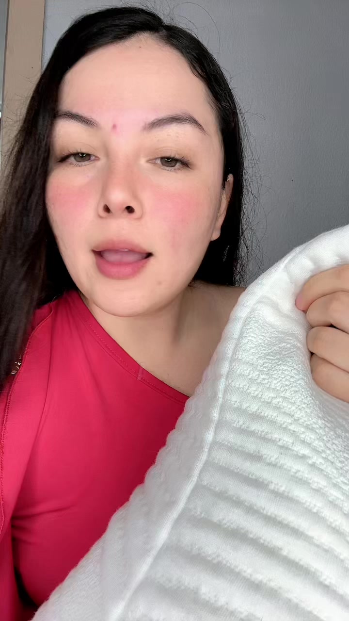 @carlybeautyglow