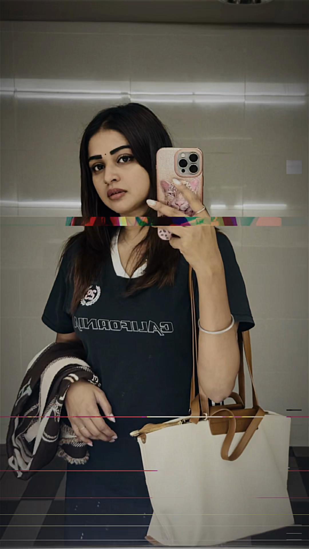 @shadhanadevi_17