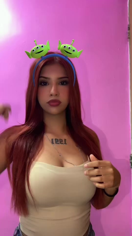 @𝕵𝖔𝖍𝖊𝖑𝖞_𝖔𝖋𝖎𝖈𝖎𝖆𝖑🦋.