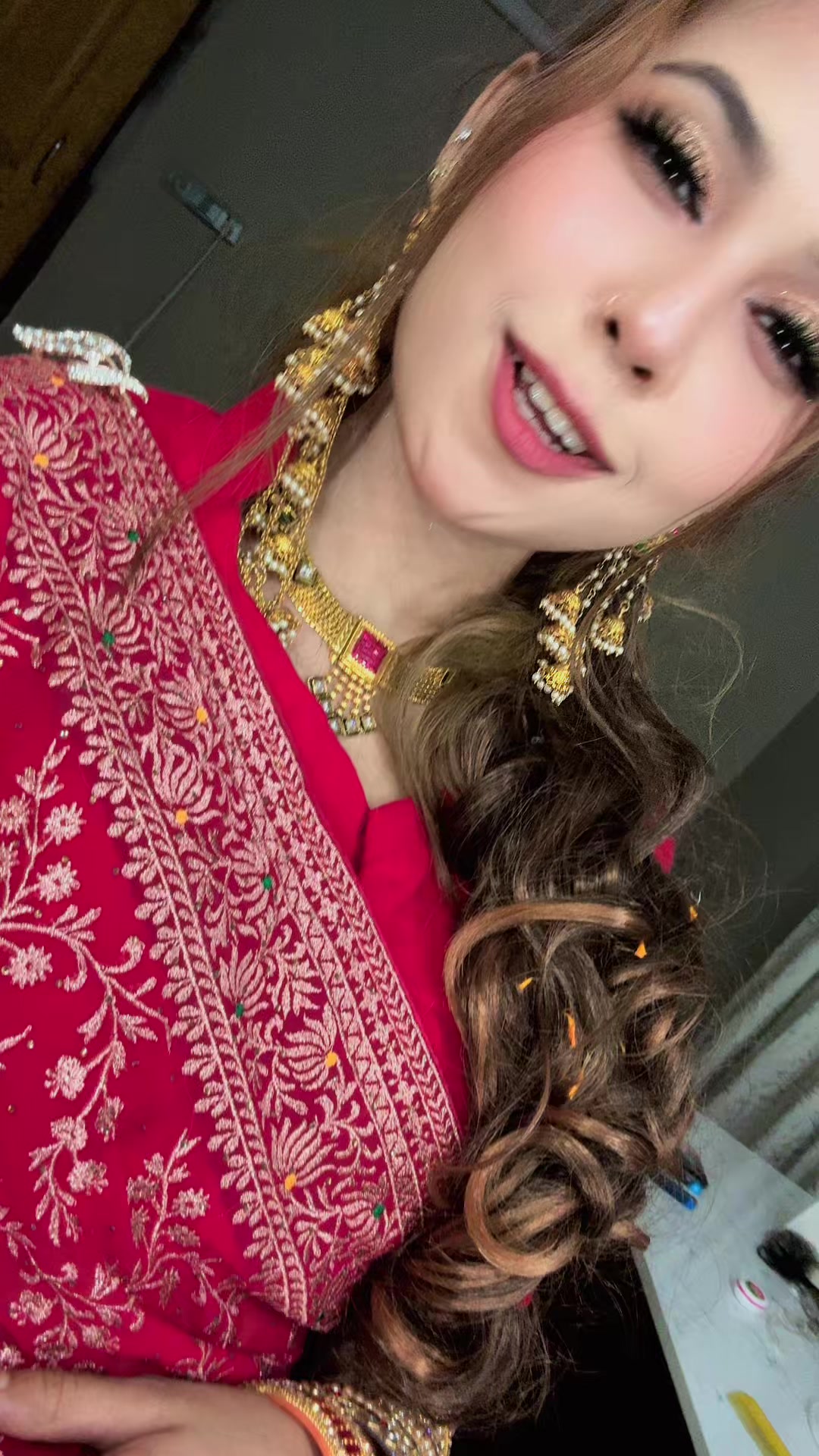 @xshaya×