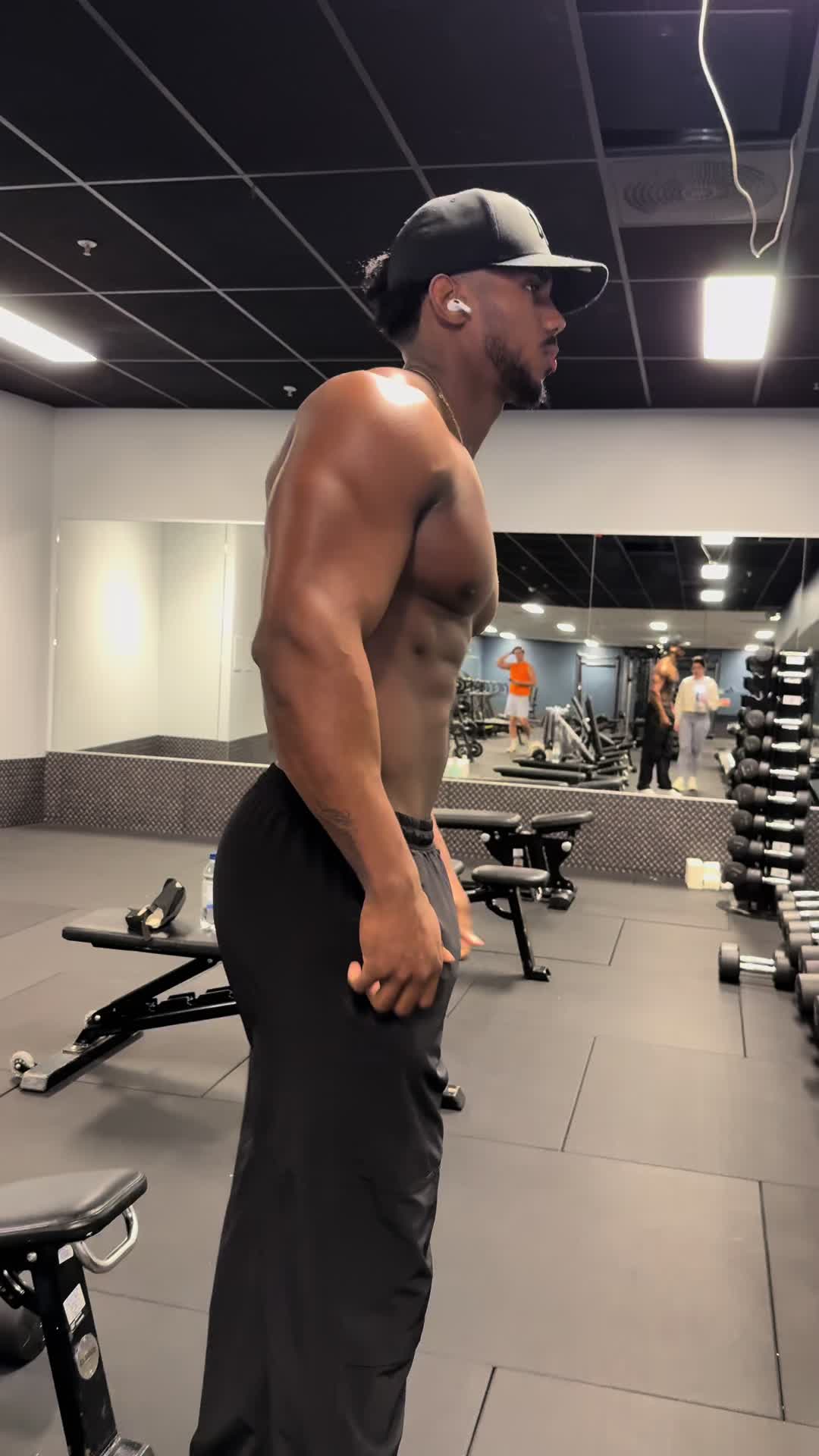 @Mikael Ángeles