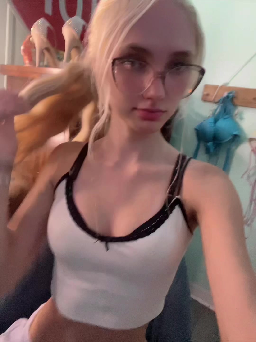 @👸🏼