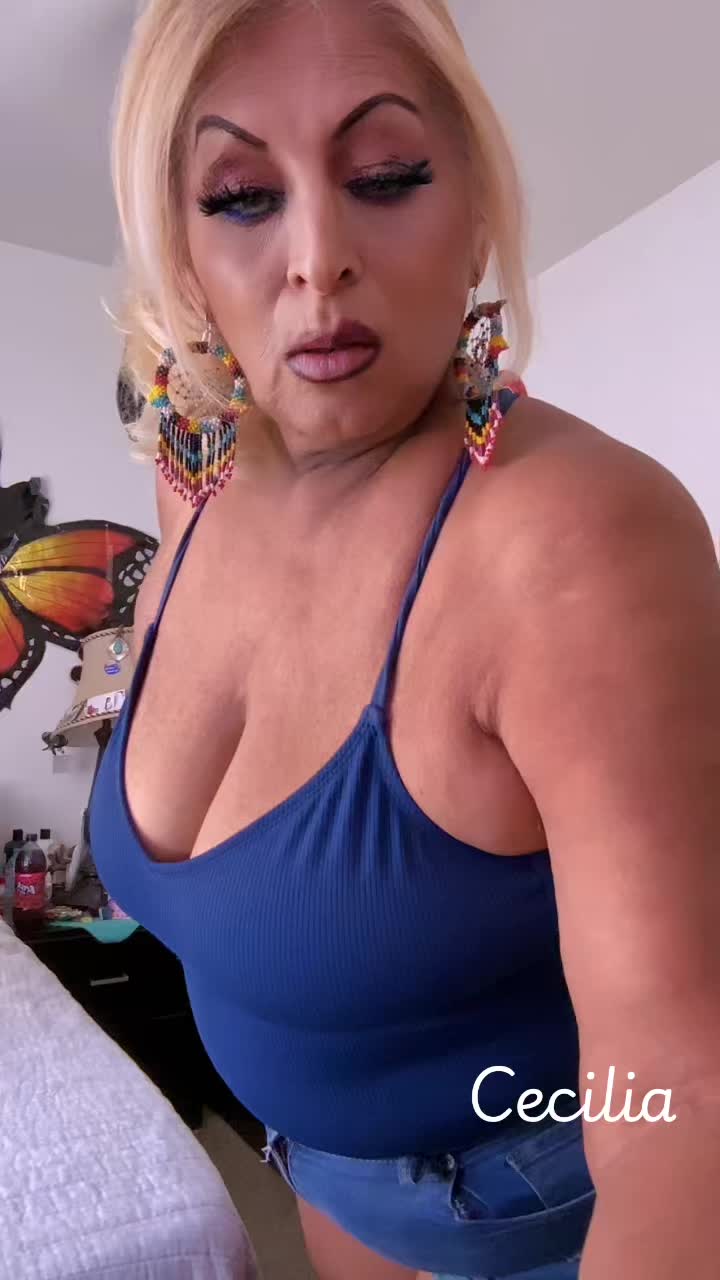 @CeciliaSheila