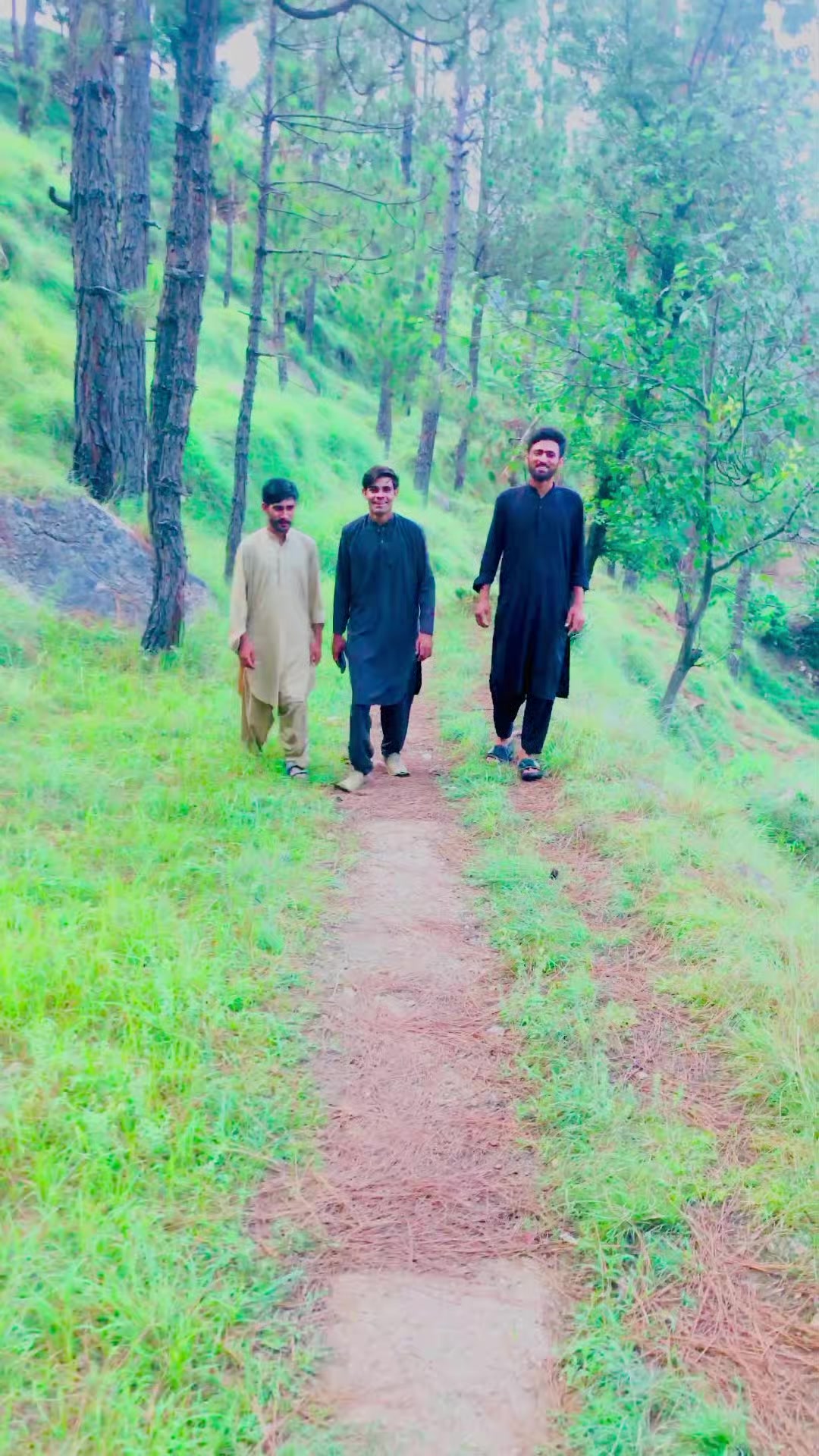 @آفتاب آخوند خیل