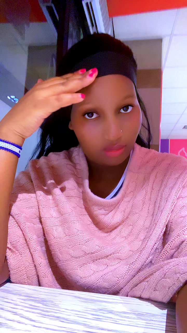 @iss 🦋mwende❣️📍🍫