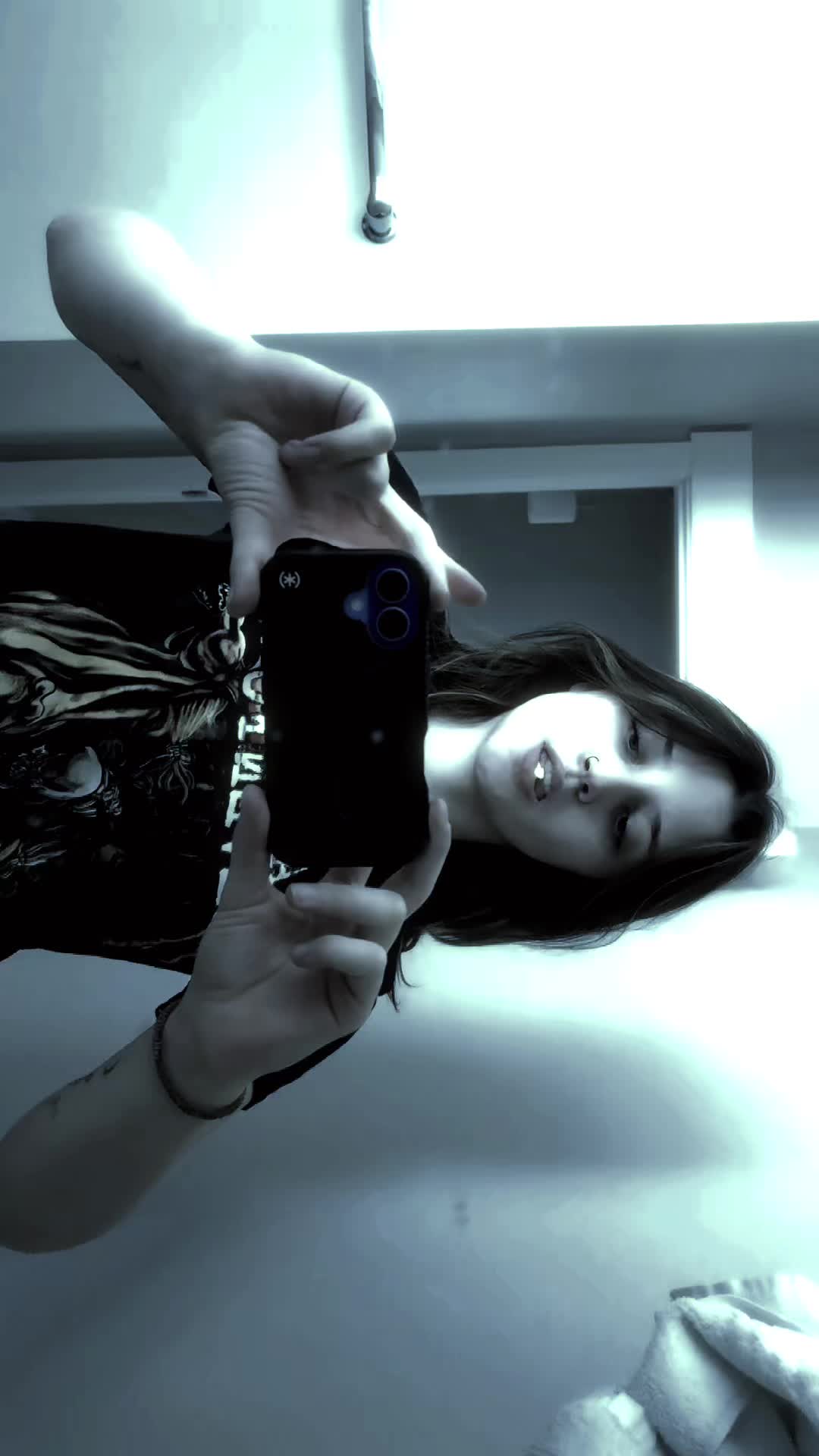 @♱