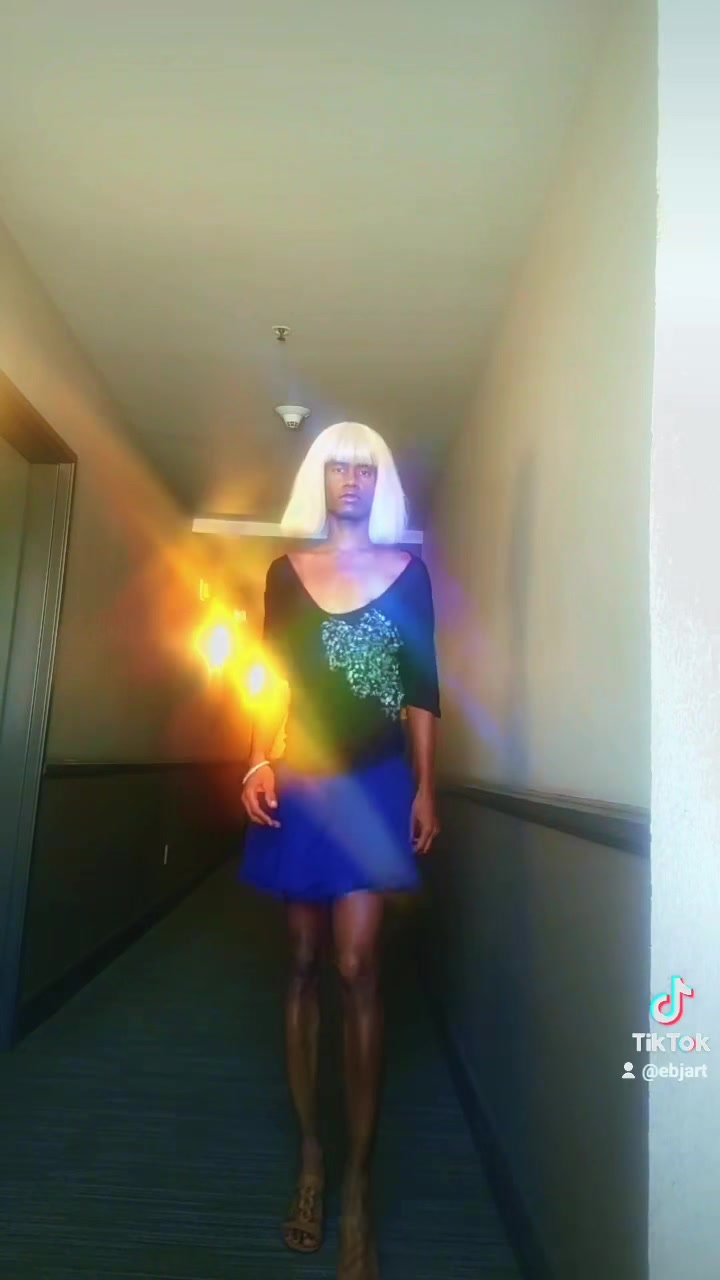 @I AM 48💛💜🖤🤍 👗
