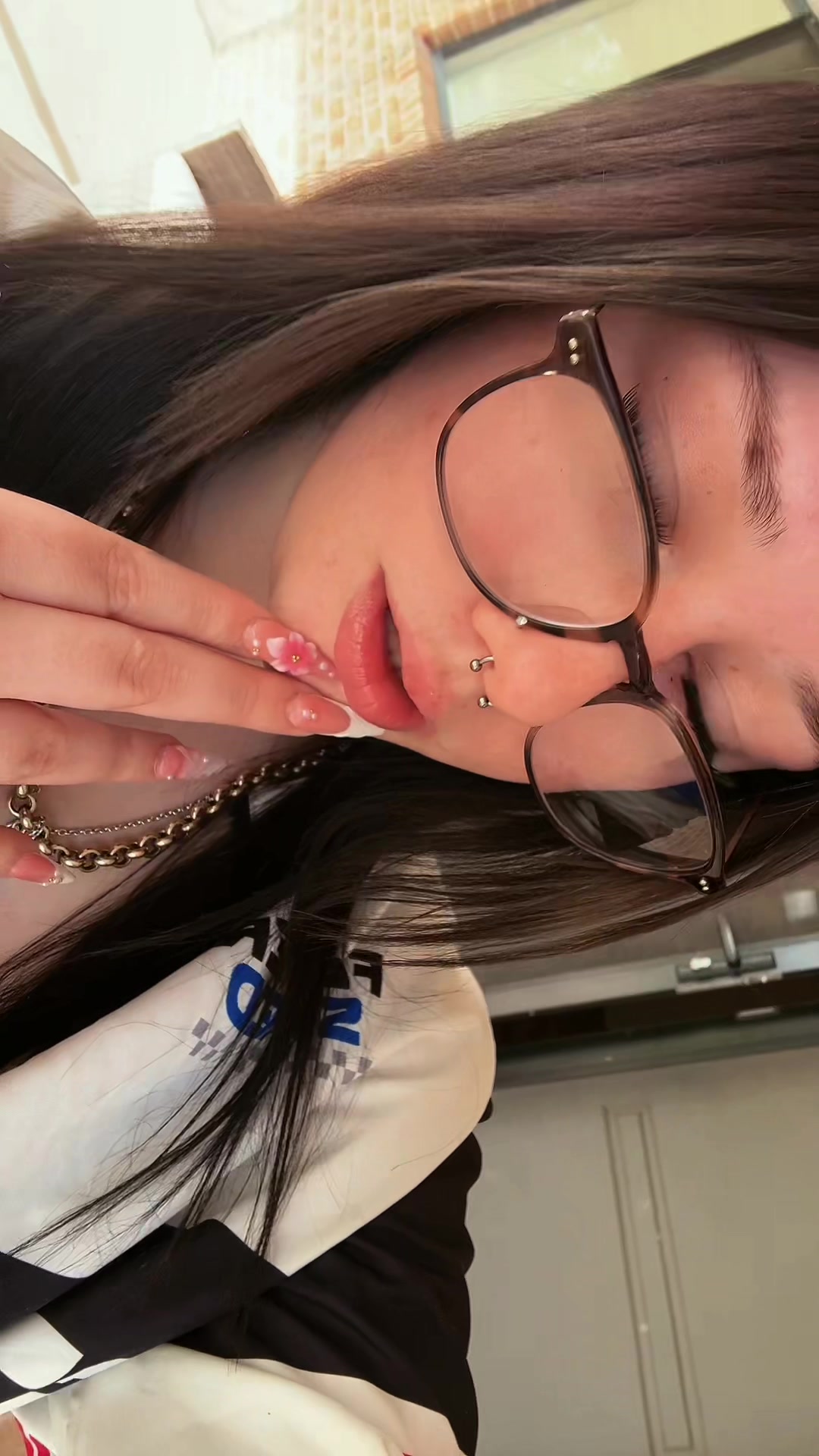 @Mj