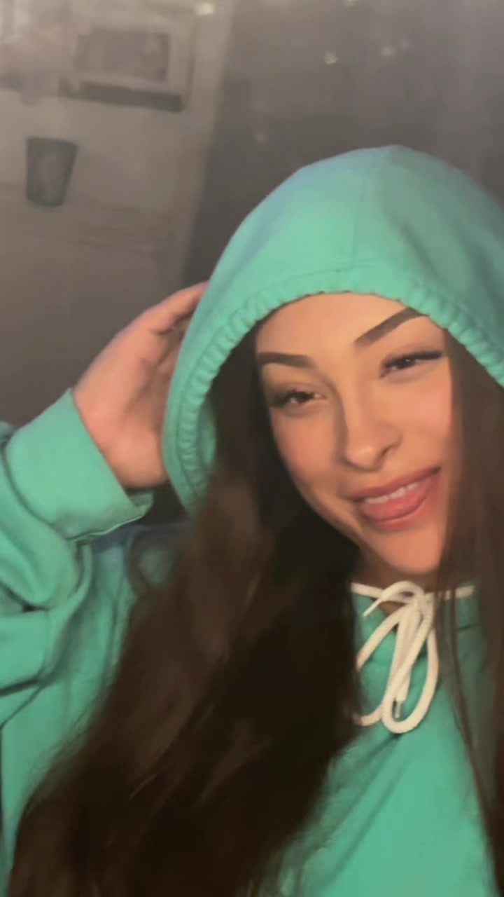 @Melanie🇨🇺💍