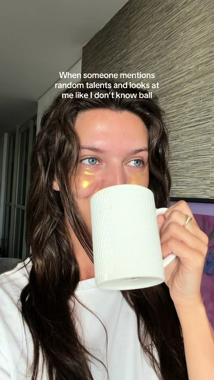 @CAROLINE KARWOSKI