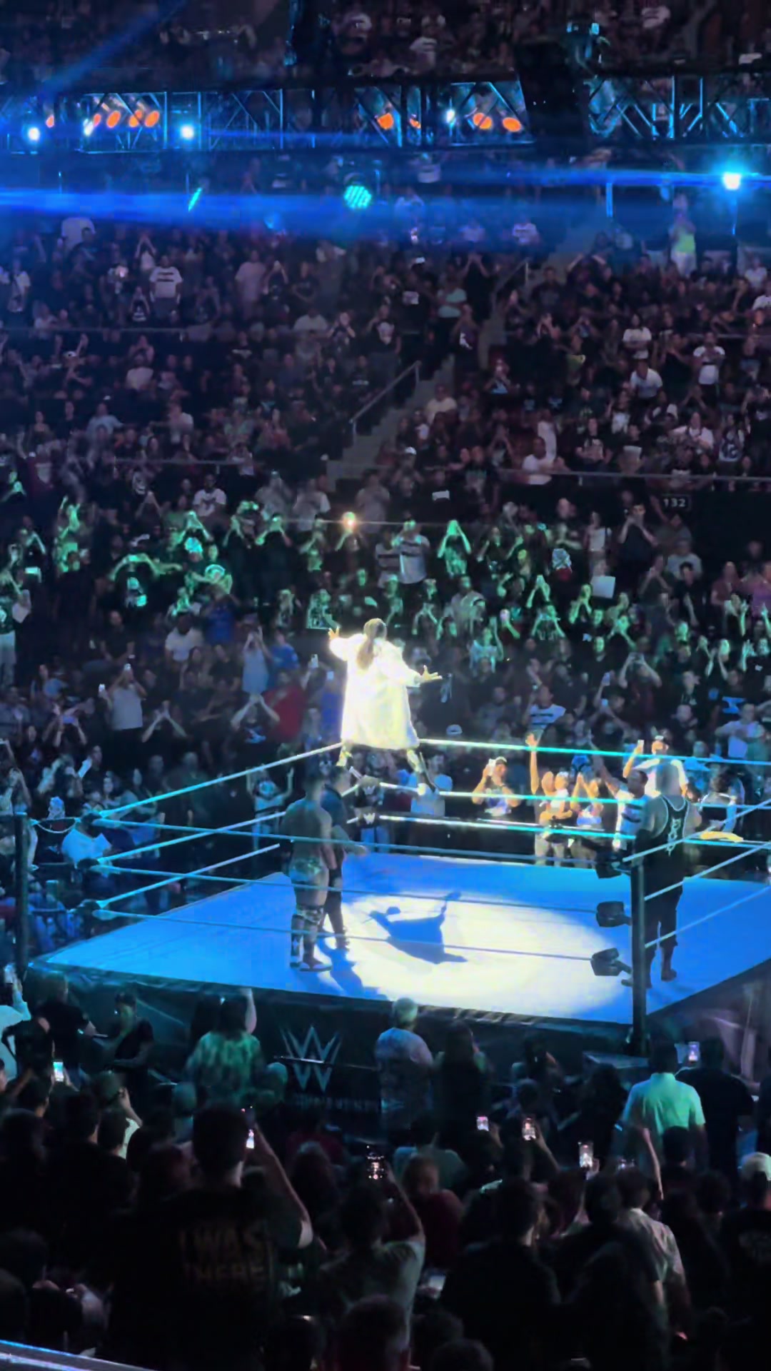 @VIDEO FACE WRESTLING