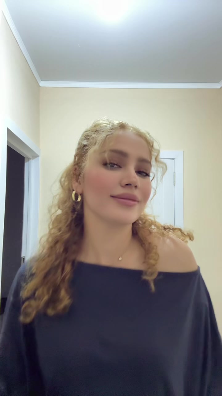 @Curly 🪐