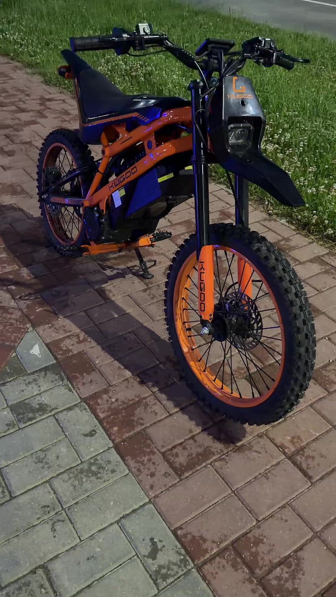 @BULLDOZZER