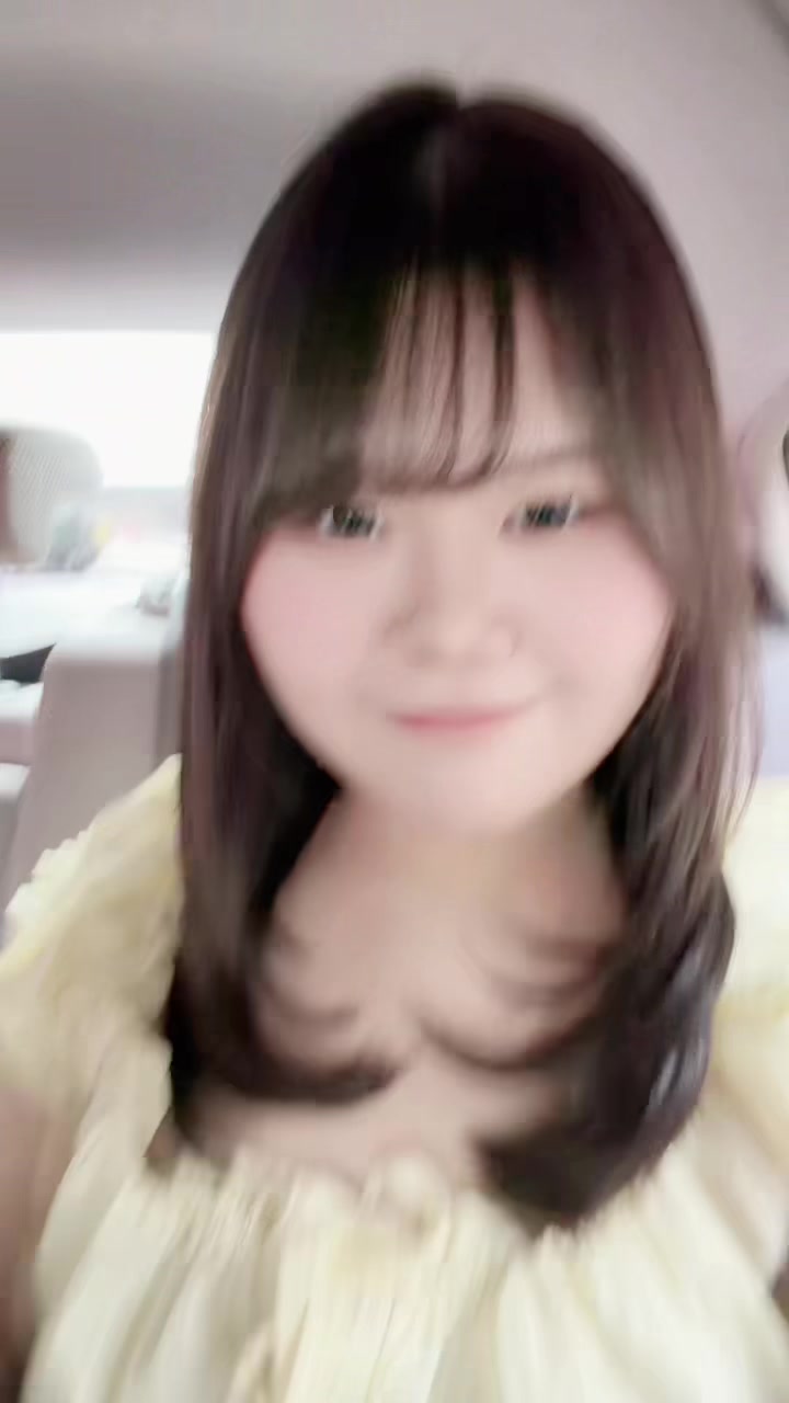 @すずきゆりあ