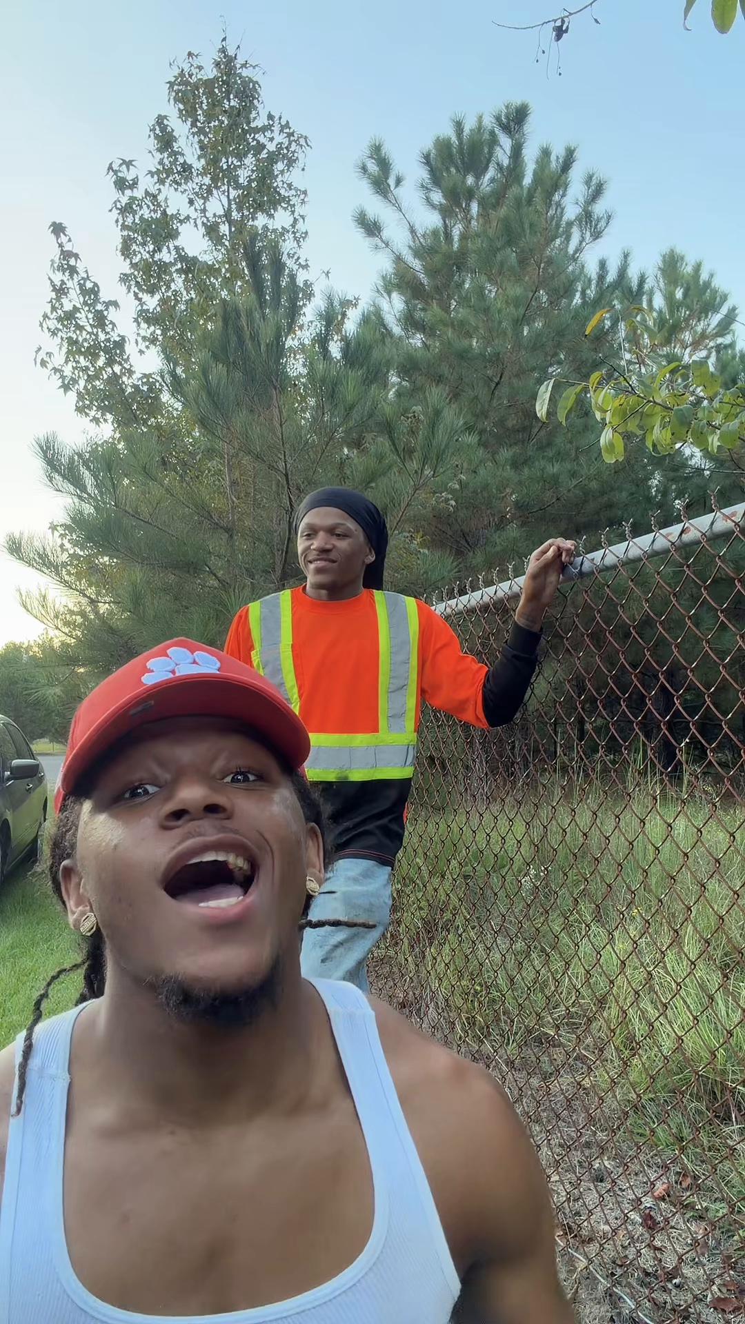 @Ghettotwins_