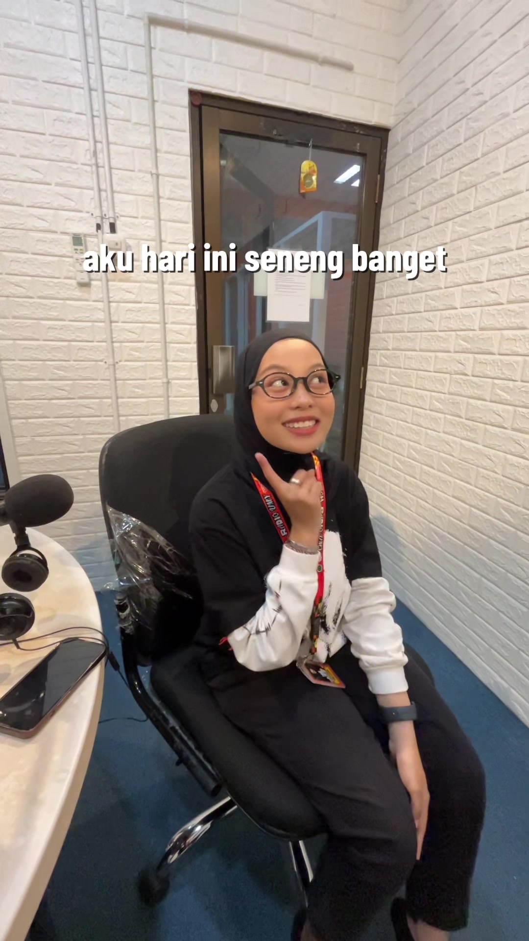 @IKOM RADIO!