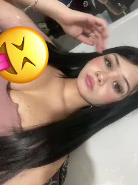 @𝓥𝓪𝓵𝓮𝓻𝔂_⁴&rsquo;7