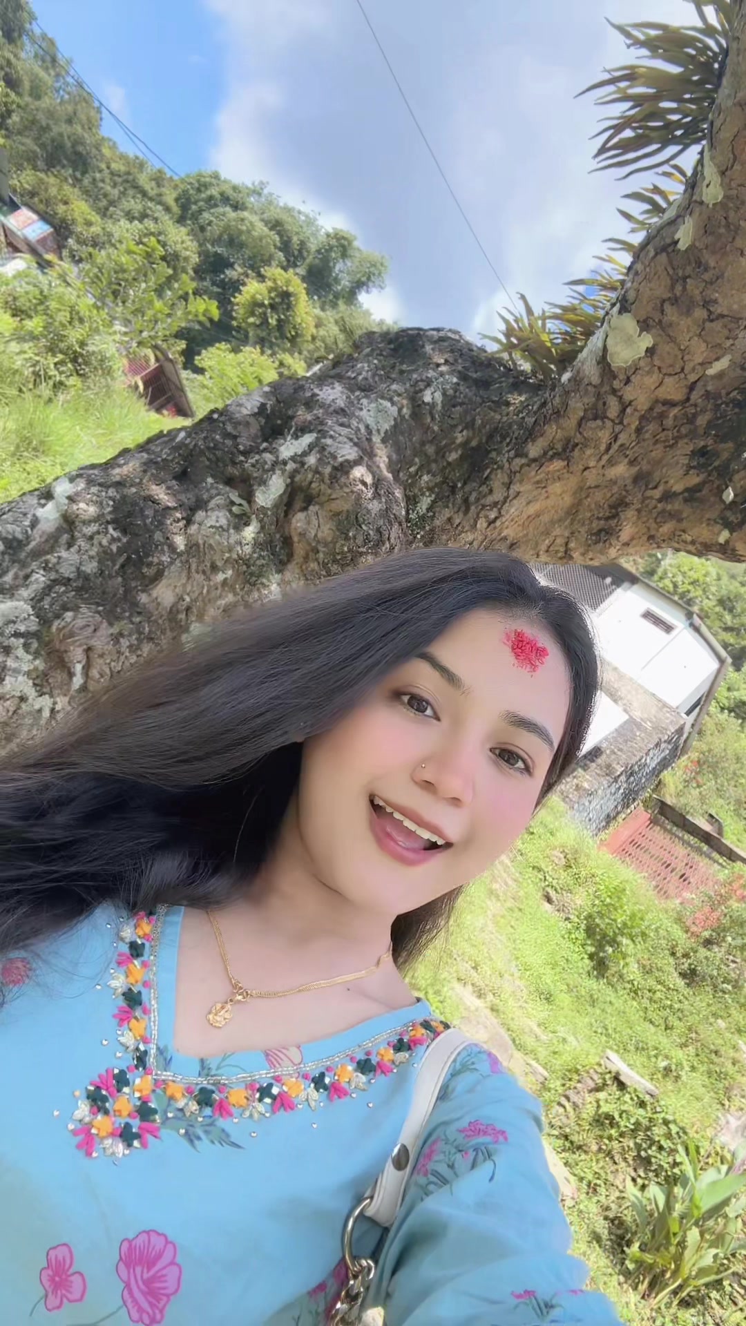 @विविसा पन्त💫