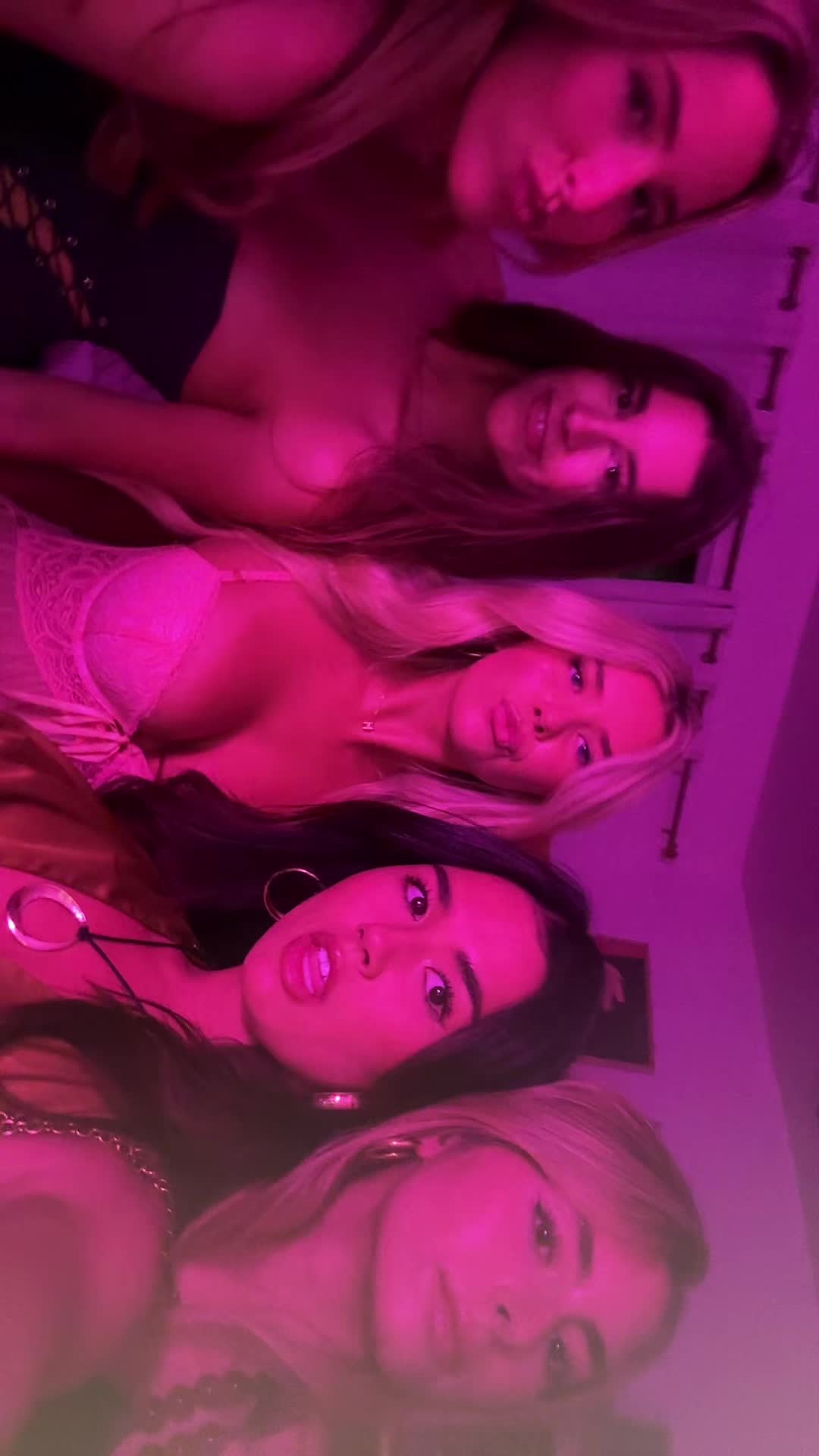 @phoebeeejohnson