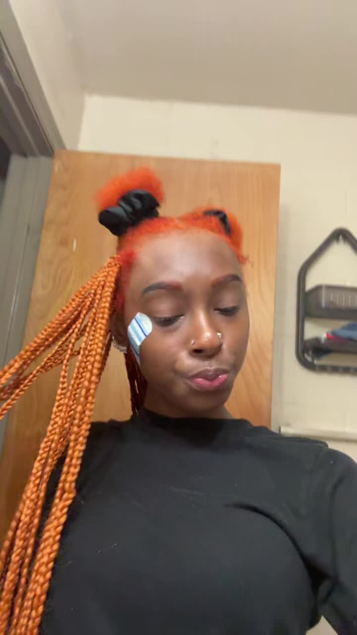 @Nishaa .🥰