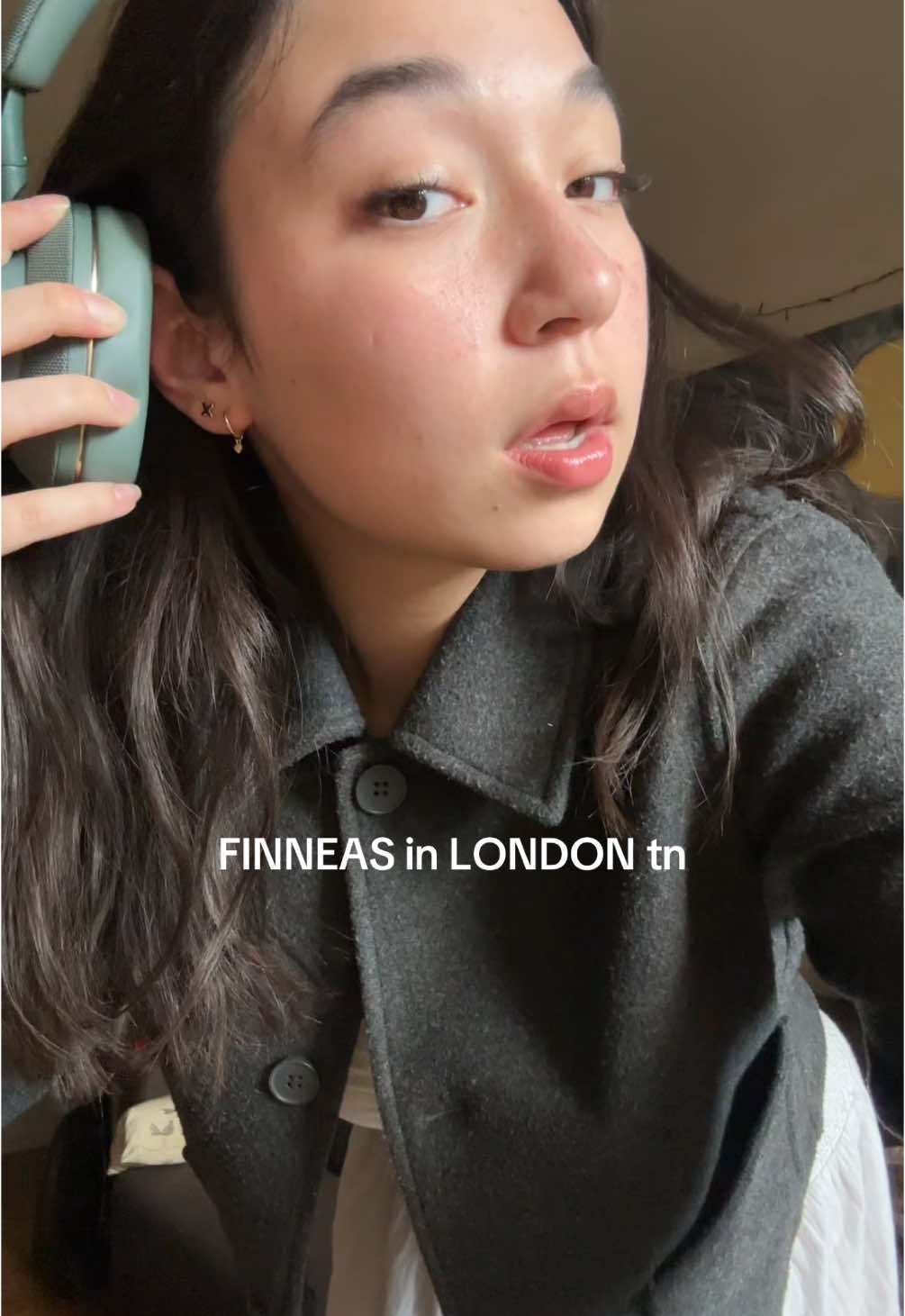 @chlo&euml; shia