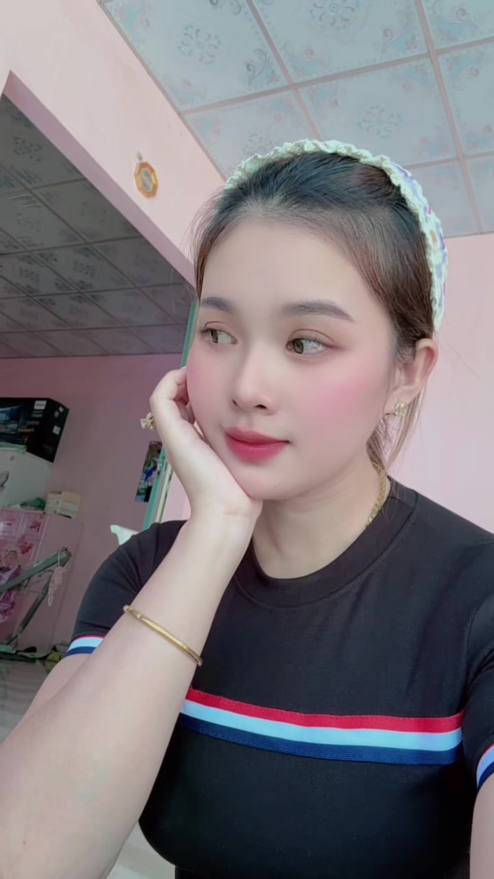 @Mặt trời nhỏ 🌻