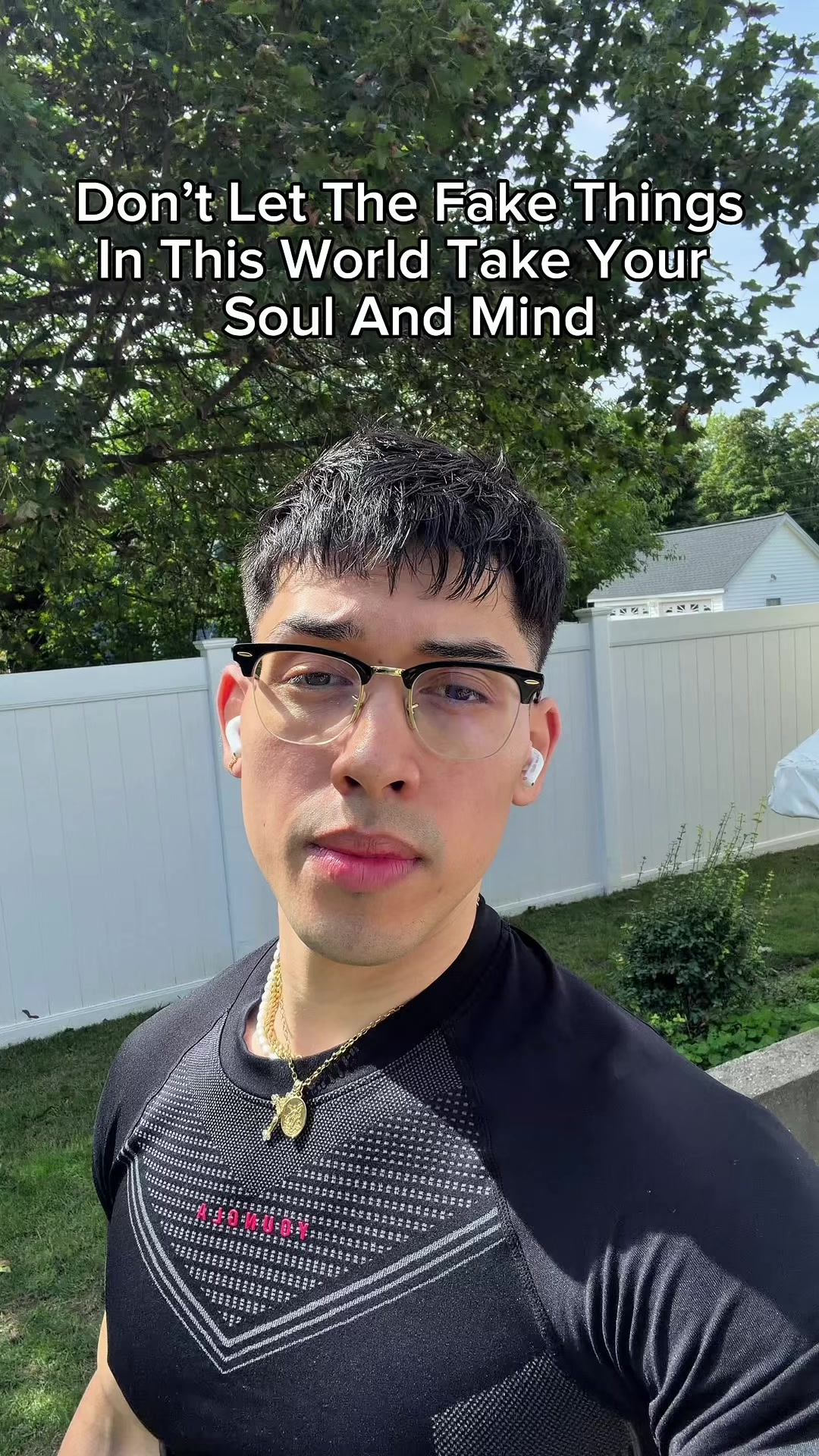 @johnnydivines