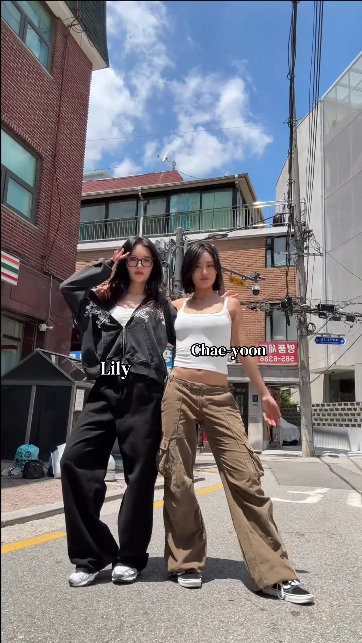 @Lily🖤