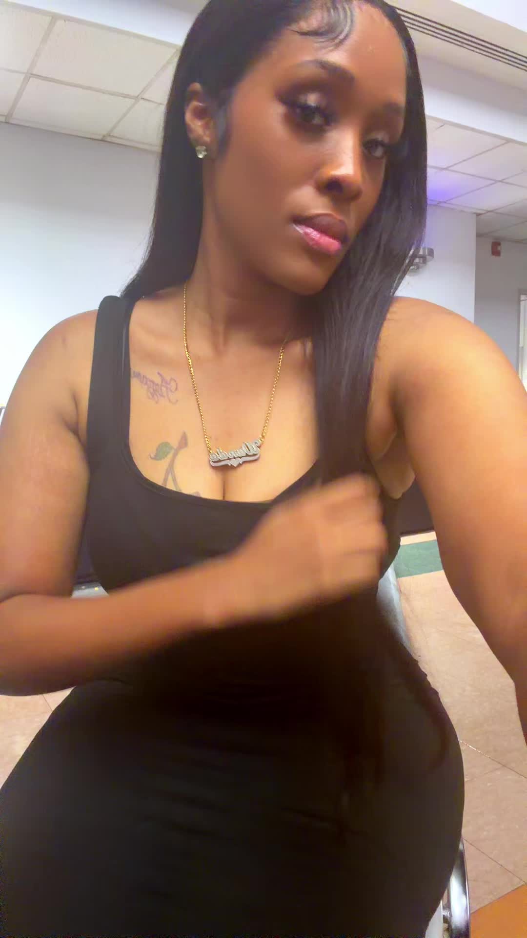 @_Shai_