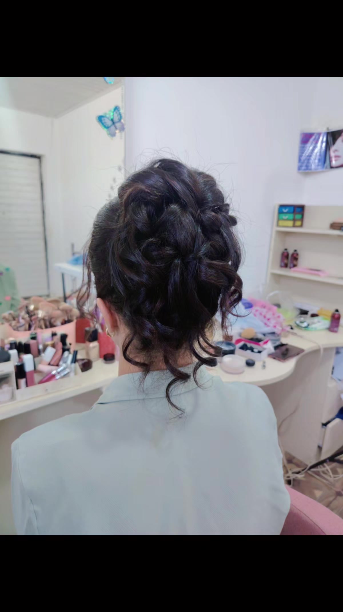 @Yardımlı İnci gözəlik salonu