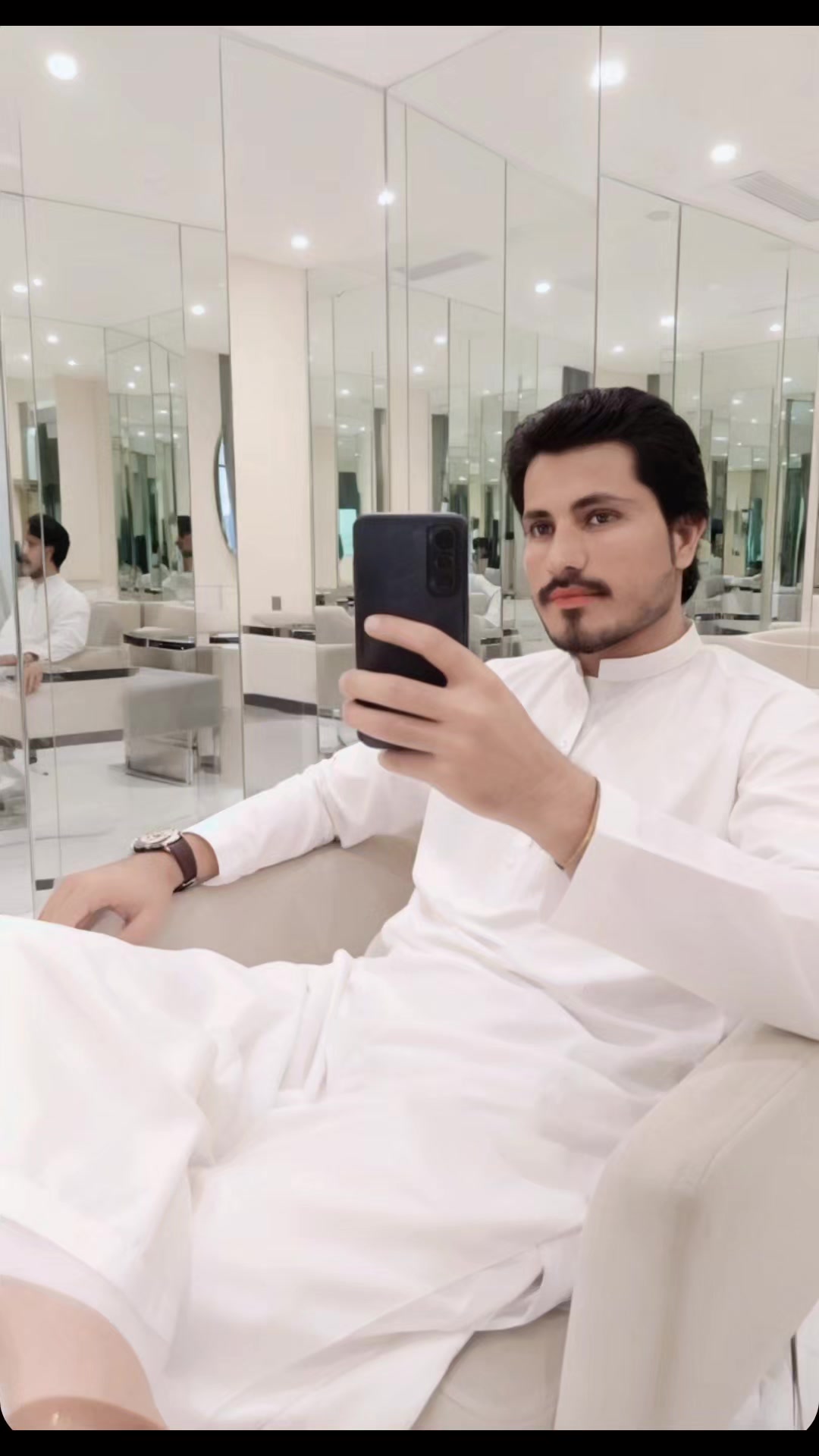 @𝑙𝑎𝑑𝑙𝑎ℎ بلوچ💕