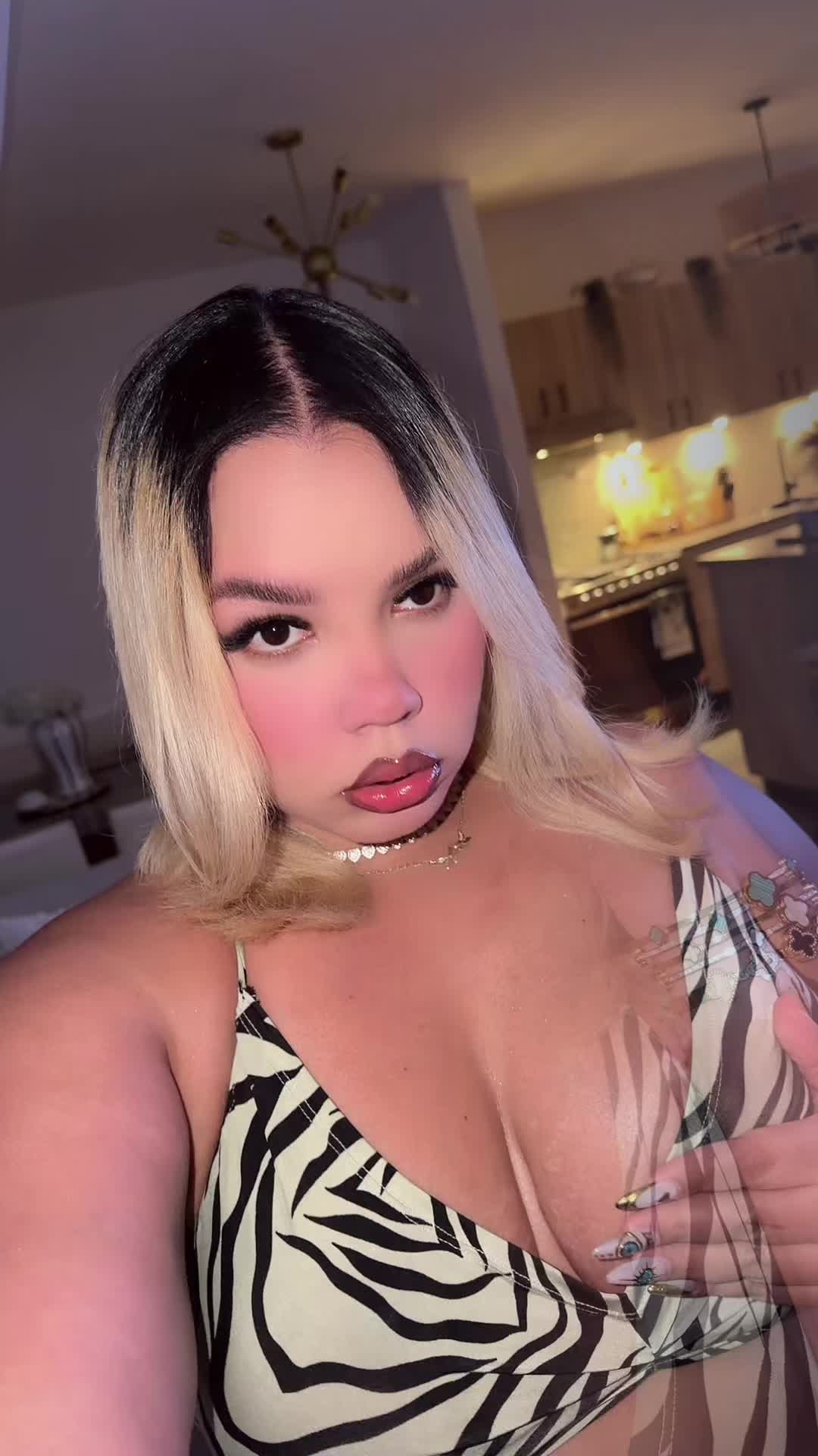 @yanelis254
