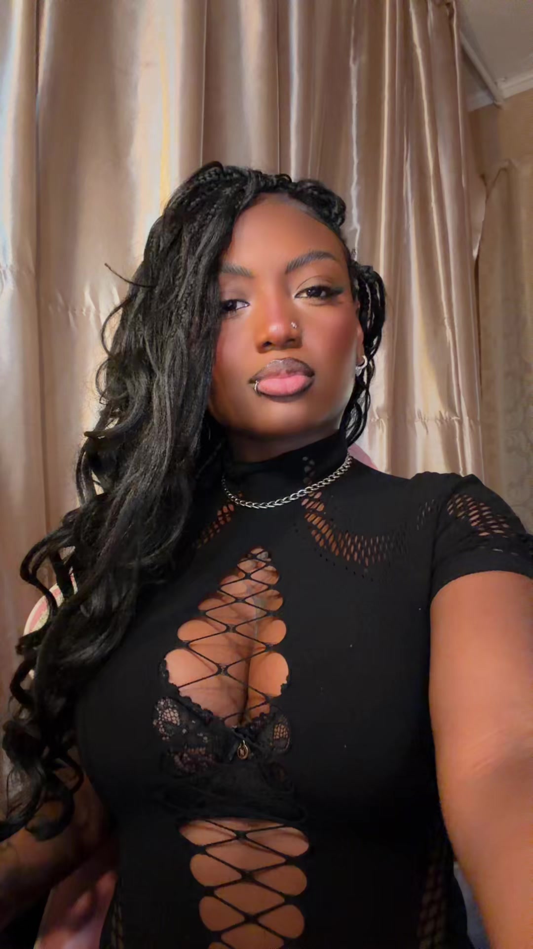 @alanahbombom