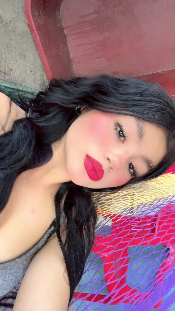 @Its_Leislani🍓