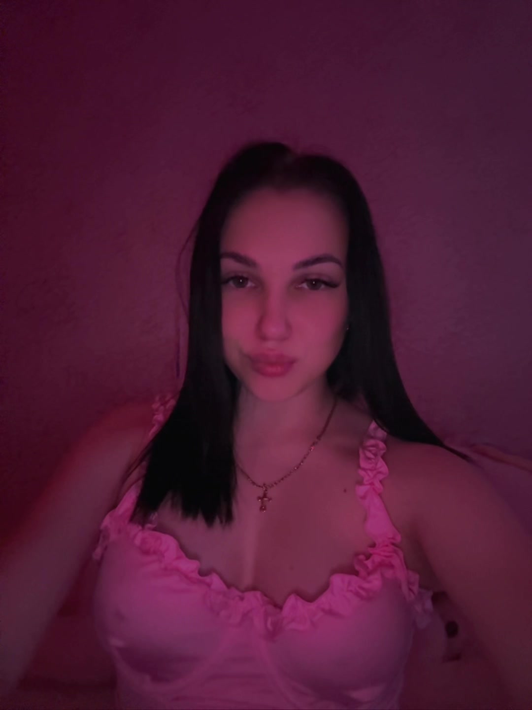 @🫦