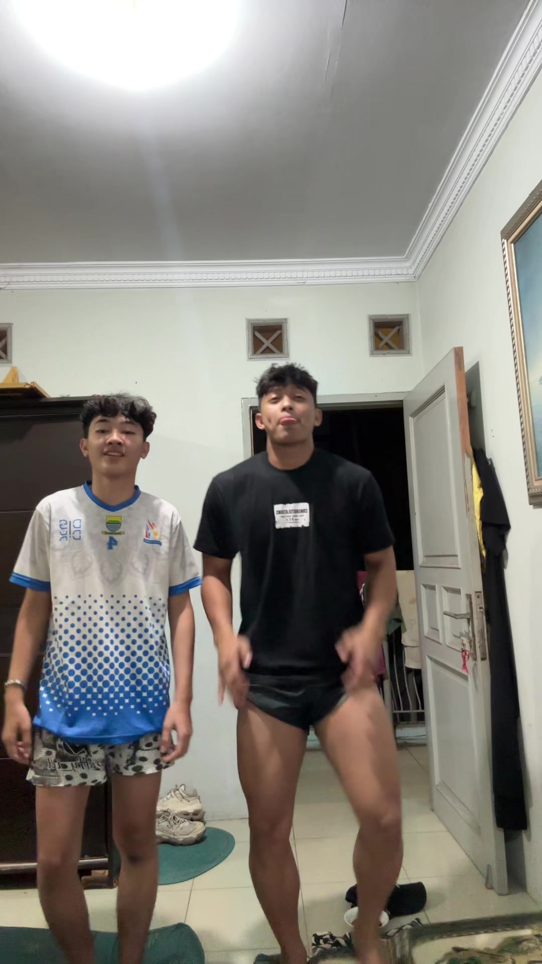@awayy