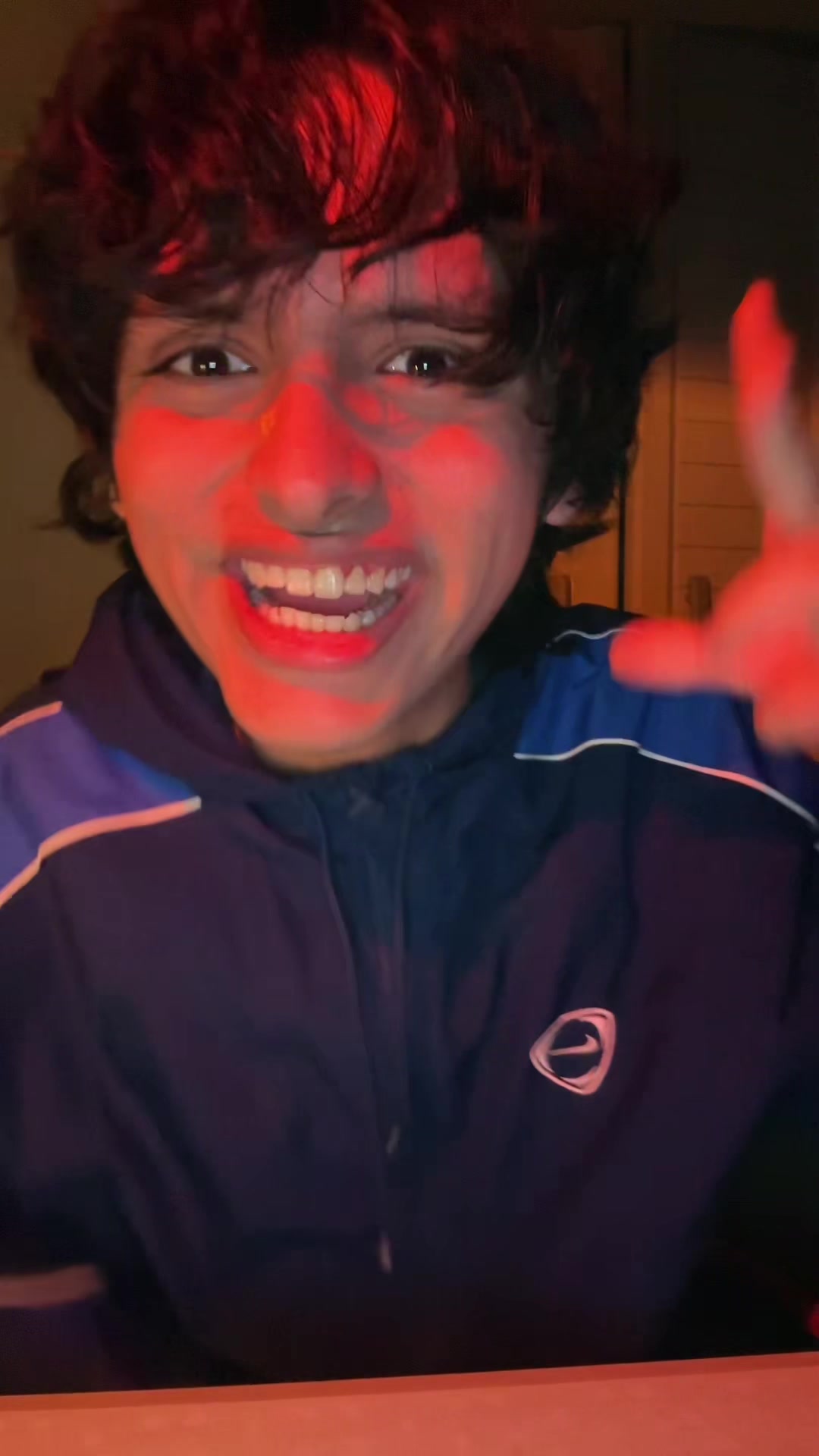 @Leosi