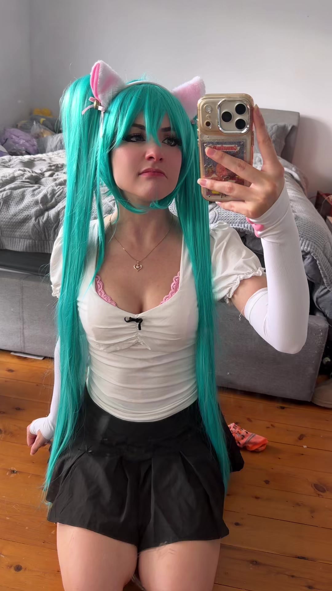 @Minacakes_12