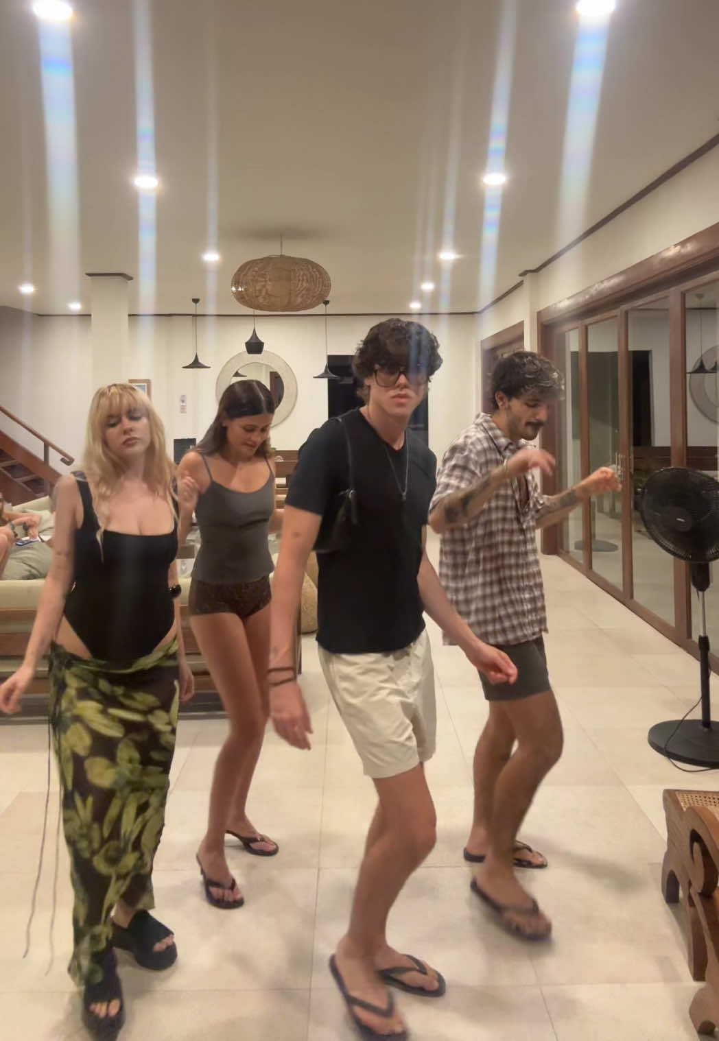 @Jorge Patiño