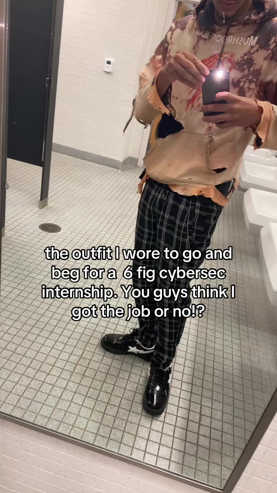 @:3