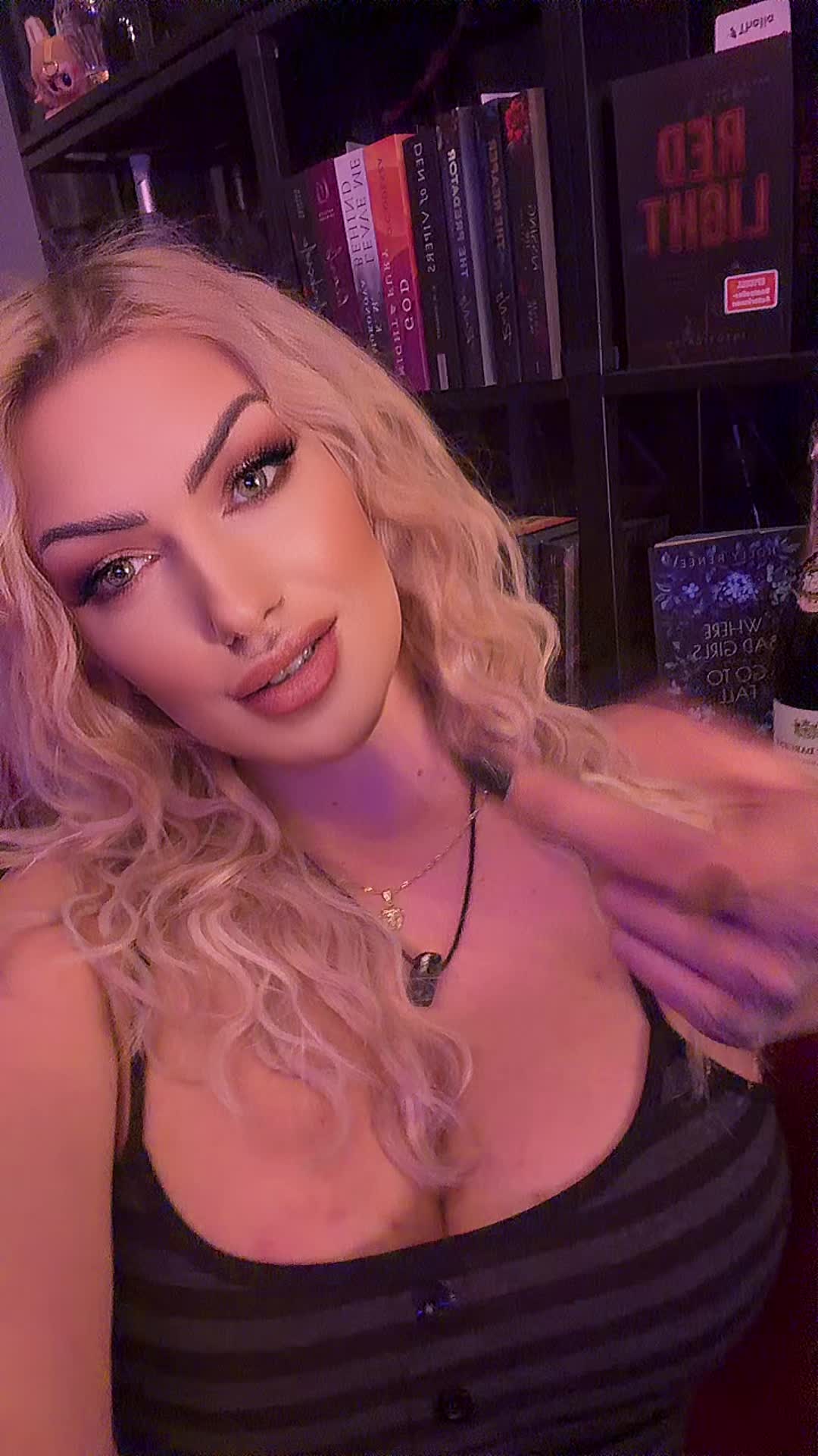@Inked_Kira