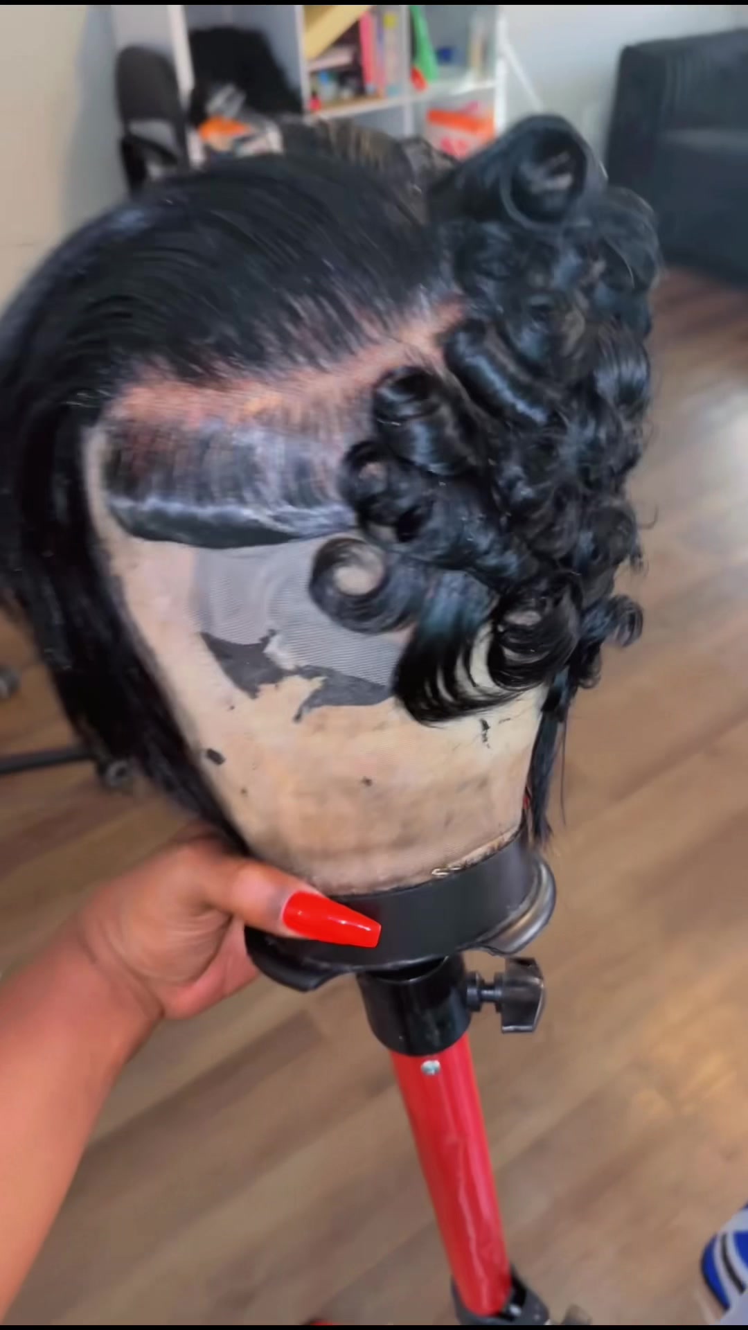 @xklusivetv