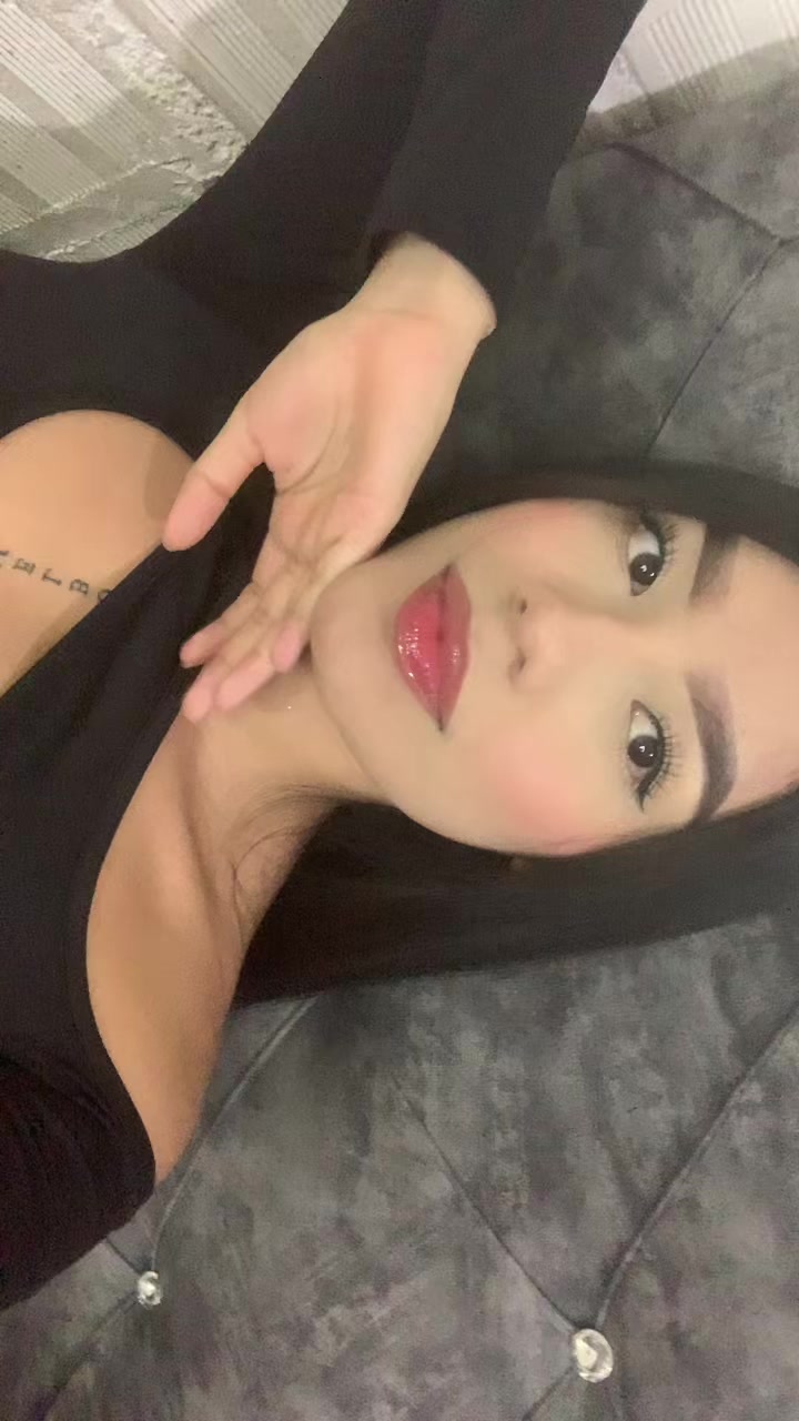 @Nicolle Valeria