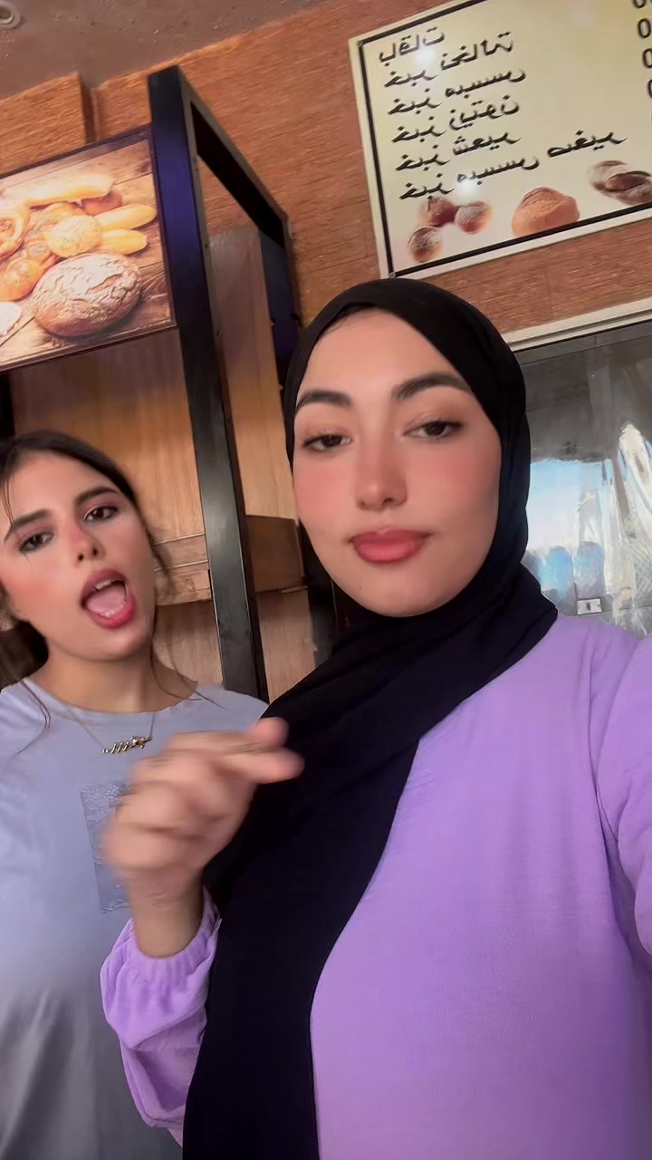 @🦄