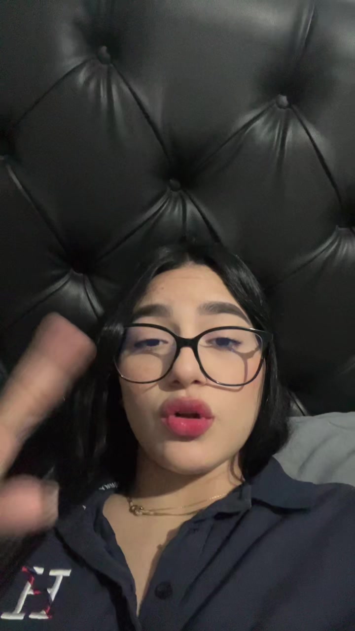 @Valentina🖤