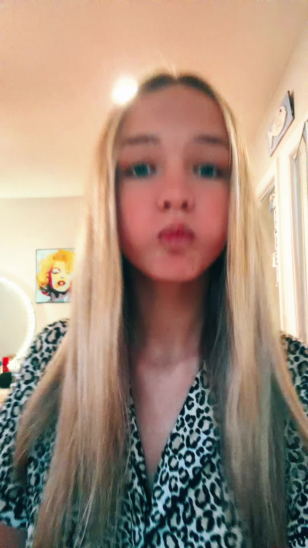 @𝓔𝓵𝓸𝓾𝓲𝓼𝓮 𝓼𝓹𝓪𝓶💸