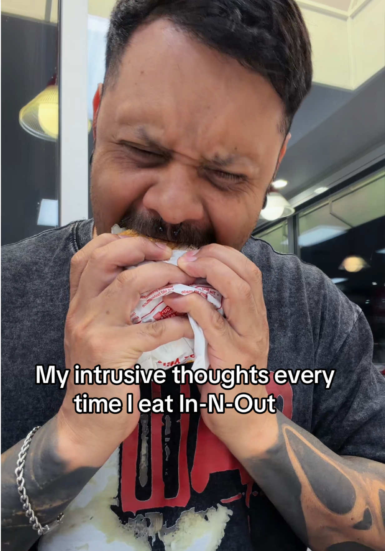 @𝓜𝓡.𝓥𝓐𝓜𝓟